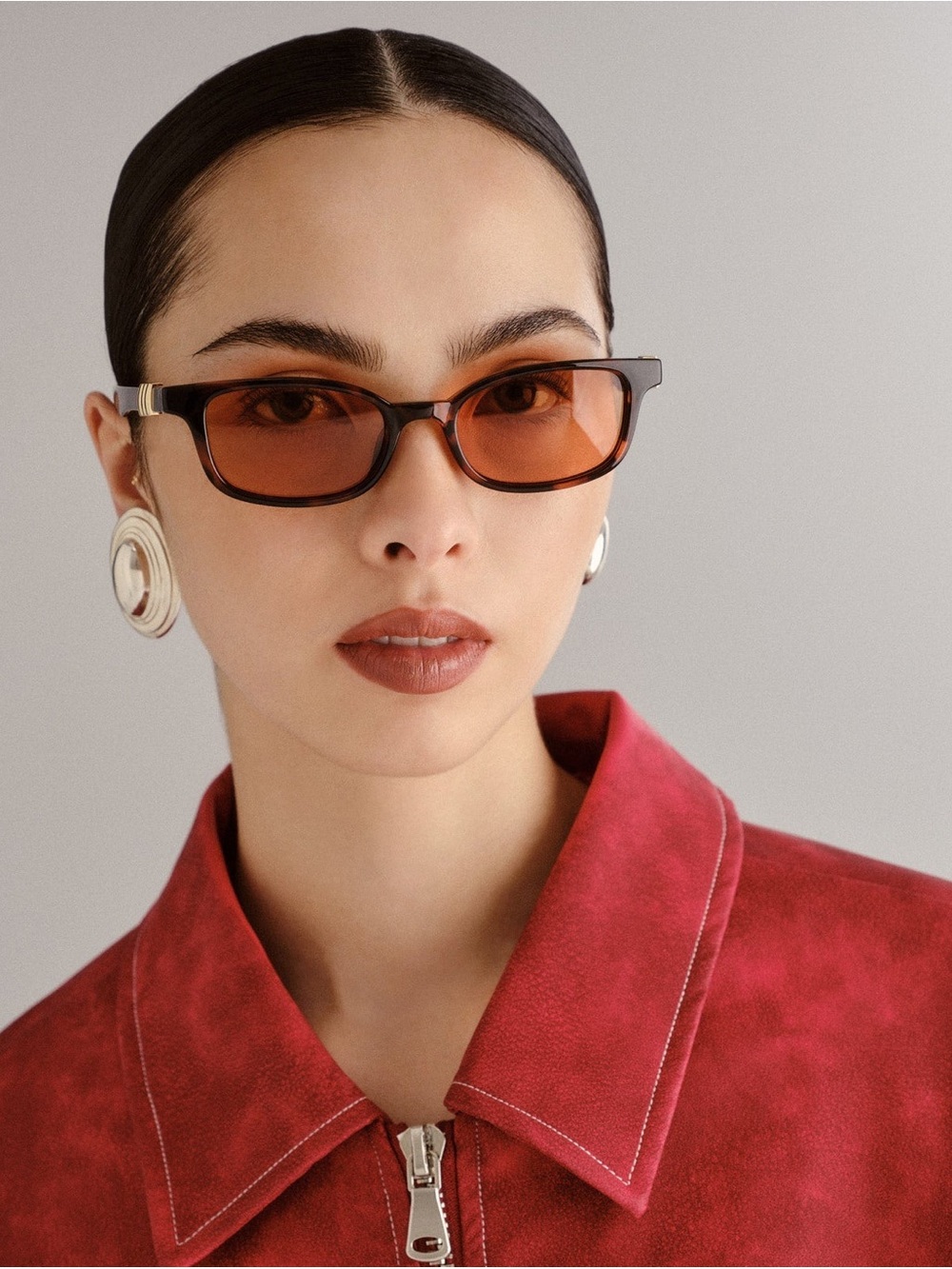 Confidential Librarian Sunglasses - Dark Tort - Picture 2 of 5